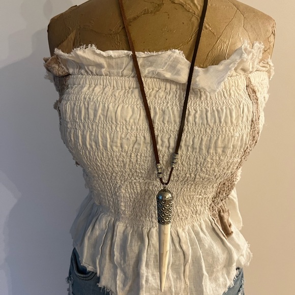 Anthropologie smocked top sz m, raw hem detail, cream and tan cotton linen blend - Picture 4 of 6